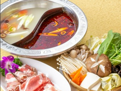 名物『お一人様火鍋セット』は必見。一人から楽しいお店