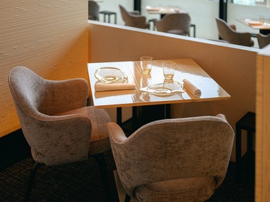 モードな美意識が息づく舞台。自然と惹きこまれる優雅な時の流れ