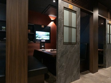 公私問わず重宝できる、全席個室の落ち着いた空間