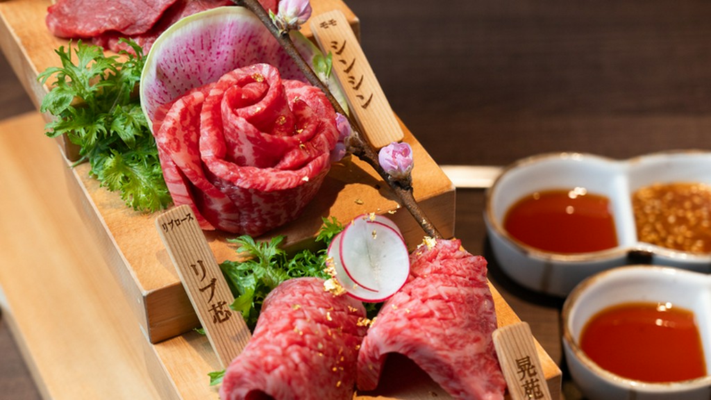 さまざまな角度から「仙台牛」を楽しむ『肉刺し　盛り合わせ』