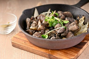 地鶏の炙り炭火焼きMIX