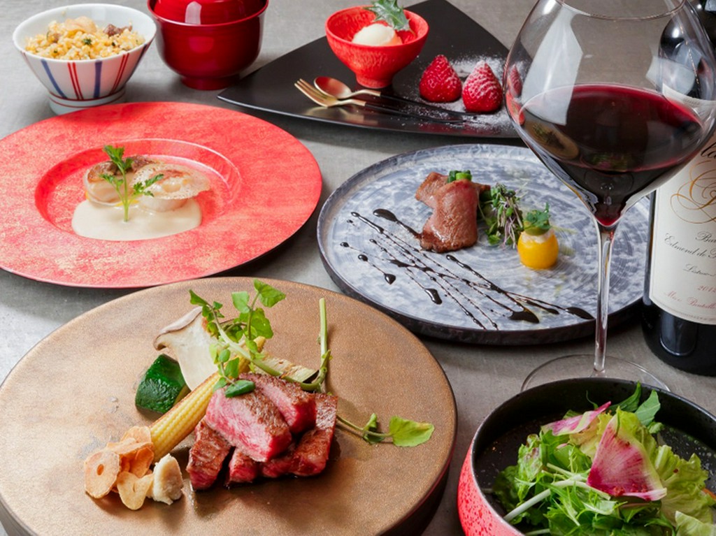 平日、下がり気味のテンションを上げてくれる賑やかな女子会を