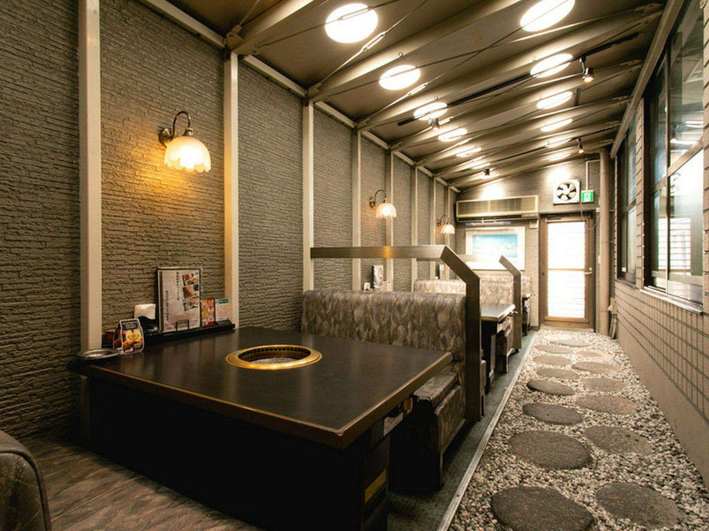 家族揃っての食事は、和気あいあいと過ごせる焼肉で！