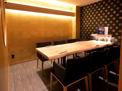 ハレの日や特別なシーンに喜ばれる「金の個室」