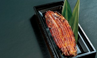 ～良質の環境で育った、厳選された鰻のみを使用～