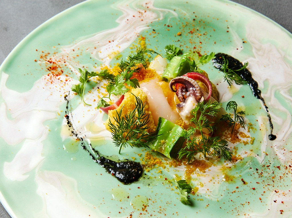 『スミイカのカルパッチョ サラダ仕立て』