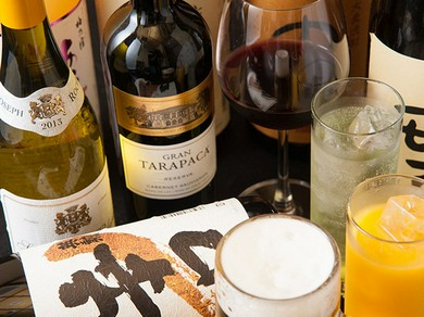 最高級の焼肉に合うワインが豊富。珍しい銘柄に出合えることも