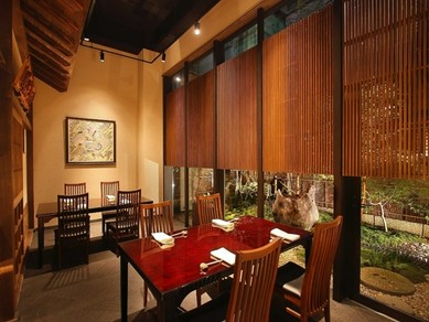 人間国宝による美術品、著名作家による芸術的作品の数々