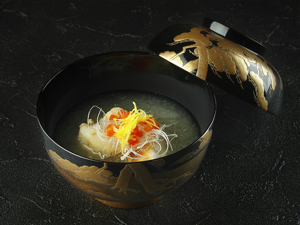 手のひらに乗せた滋味を味わう『椀物』