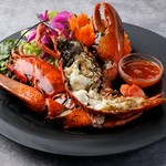 プリップリの食感と濃縮されたロブスターの味がたまらない一品