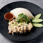 ゴロゴロと入った大になカニの身とパラパラのタイの香り米がよく合う一品