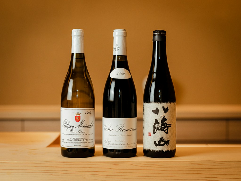 ワイン、日本酒、シャンパーニュ共に選りすぐりを用意