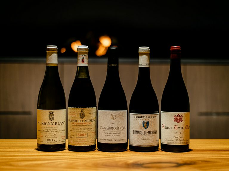 鮨をはじめ和食と相性のいいピノノワールが、200種類以上