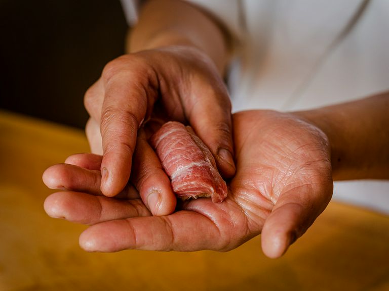 長年の信頼関係によりやま幸のマグロを仕入れている