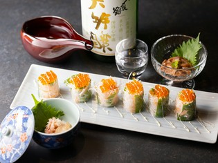 片手で気軽につまめる海の幸『イクラの生春巻き』