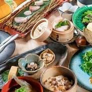 季節や、仕入れの状況により
お料理が変更いたします。

このコースは、前日までのご予約のみの対応とさせていただきます。当日ご希望されても、用意ができかねますことをご了承ください。