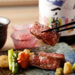 ご接待１番人気！
「A5近江牛」を含む高級会席料理が愉しめるコストパフォーマンスの高いコース。