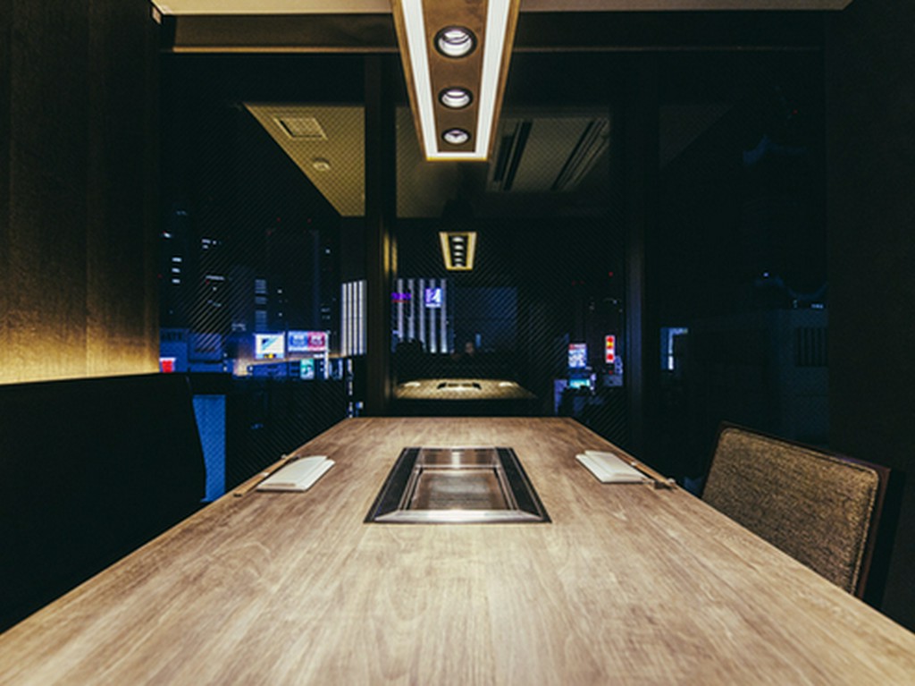 落ち着いた雰囲気の店内はさまざまなシーンでご利用いただけます