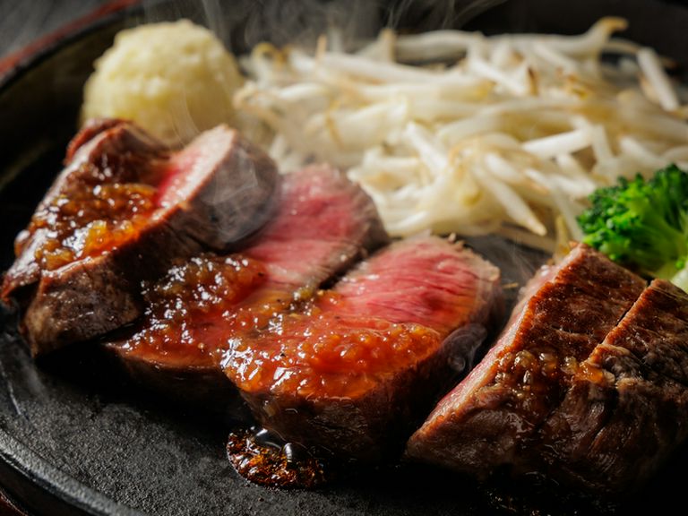 熟成淡路牛のめちゃ厚ヘレステーキ