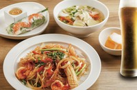 ・海鮮春雨炒め
・海老と豚肉の生春巻き
・スープ
・選べるドリンク ※お一つお選びください
・選べるデザート ※お一つお選びください