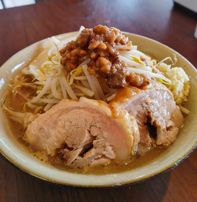 毎月26日限定。ガツンとくる味わいの『まるつ二郎』