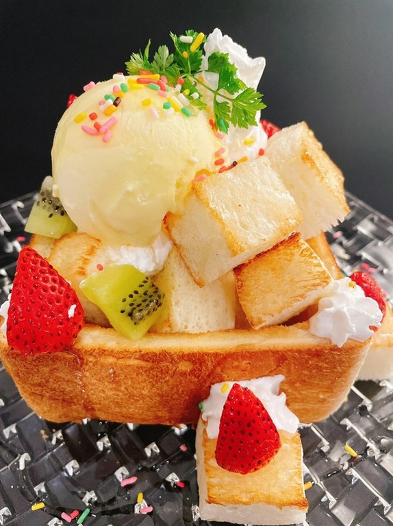 特別な記念日に特製プレート作ります！サプライズ演出有