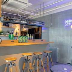 ちょっと大人なカフェバーでコーヒータイムやサクッとお仕事も♪