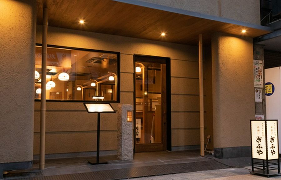 中をのぞきたくなる外観