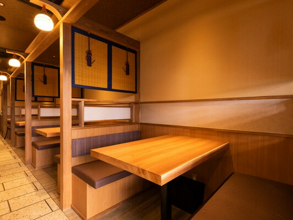 テーブル席もあります。