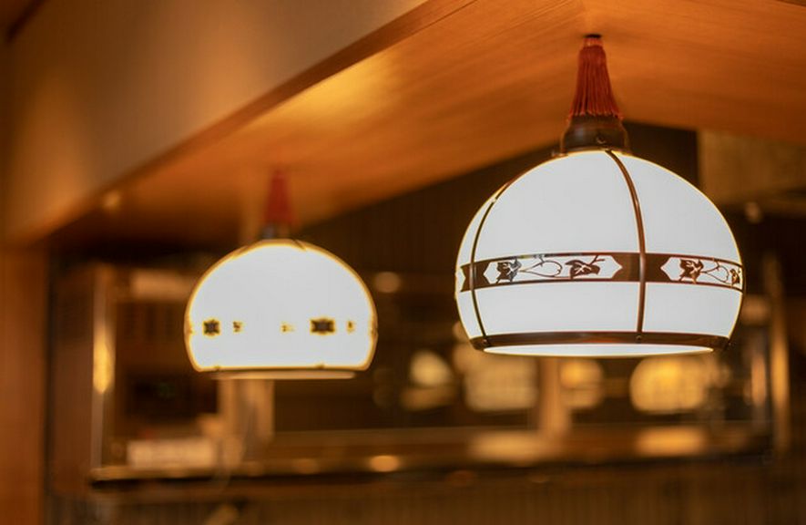 ライトも和風にこだわりました。