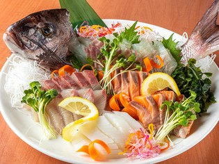 料理の前菜やお酒のお供にも最適な『お刺身の盛り合わせ』