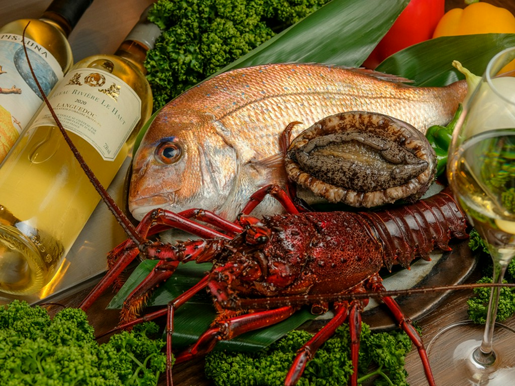 瀬戸内近海でとれた海の幸に季節の野菜。旬を感じる素材にも注目