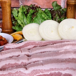 【삼겹살 코스】 대만족! 국산 돼지의 두껍게 잘라 삼겹살 300g! 2시간 음료 무제한 포함!