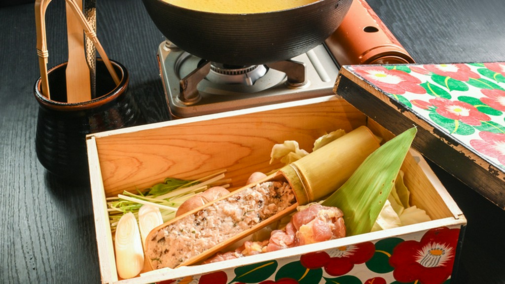 締めまでおいしい、完成された一品『幻の天草大王の水炊き（二人前より）』