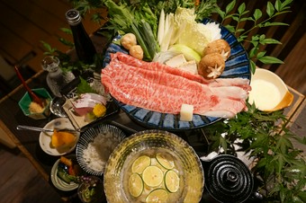 冬季限定『黒毛和牛のすき焼き鍋コース』