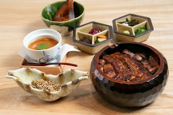 ランチ限定。当店自慢の”地焼き”のひつまぶしをご堪能頂けるセットです。