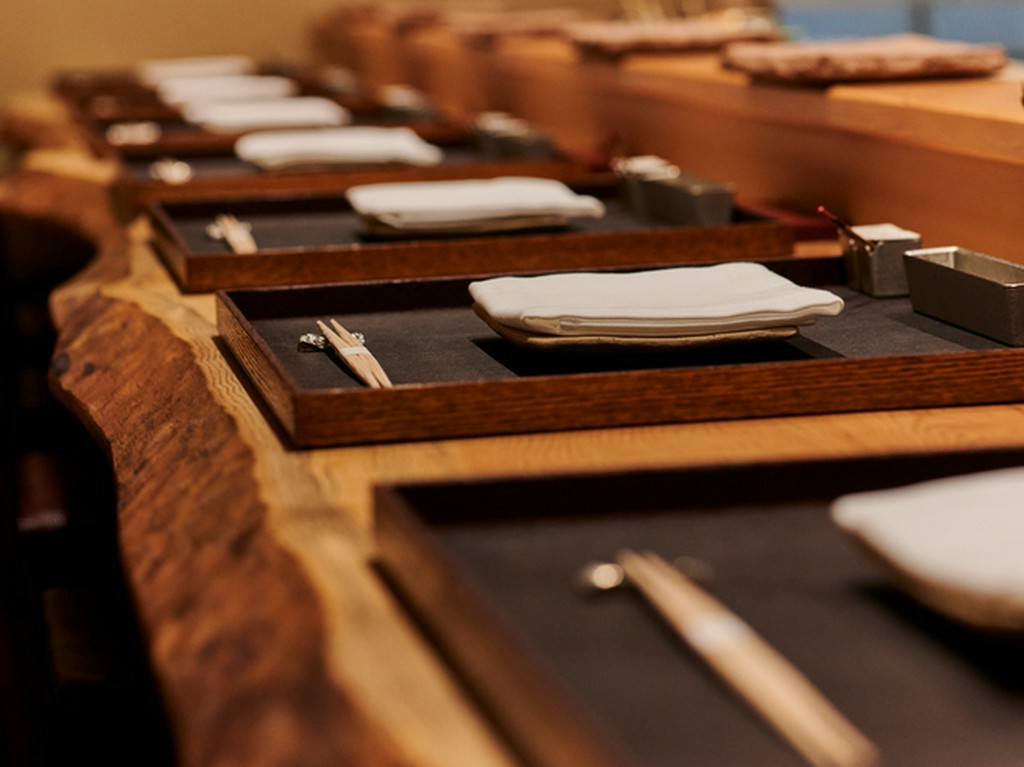 最上級のおもてなしができる、和の趣きあふれる上質な店内