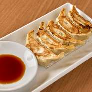 ラーメンの友・ビールにもこだわりあり。世界一に輝くベルギービール『ヒューガルデンホワイト』や『ステラアルトワ』は生で提供。本格ビールの味わいを叶えた糖質ゼロビールなど、サイドメニューとも相性抜群です。