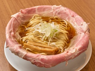 関西の名作を関東好みに『鶏攻め醤油ラーメン　ピストルTOKYO』