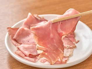 低温調理し、産地で瞬間冷凍した「豚チャーシュー」