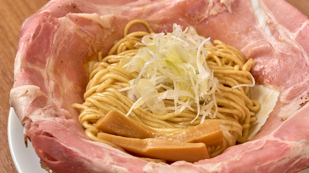 ひと玉ごとに心を込めて打ちあげるこだわりの「自家製麺」