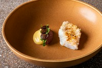 ピューレとジャムで味わうモダンな松笠焼き『甘鯛、とうもろこし、玉ねぎ、きくらげ』