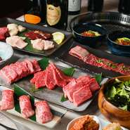 卸業者直送の新鮮な食材すべてが自慢の逸品。メイン食材である牛肉はもちろん、豚肉や鶏肉やホルモンといった焼肉には欠かせない食材、さらには海鮮や旬野菜まで良質なものを取り揃えています。