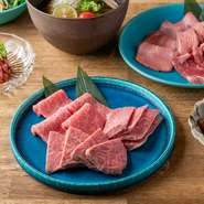 会社の同僚はもちろん、女性同士でも気軽に足を運べるオープンさも魅力的。コース料理もあり。心斎橋駅からのアクセスも良好なため、さまざまなイベントごとにも活躍してくれます。