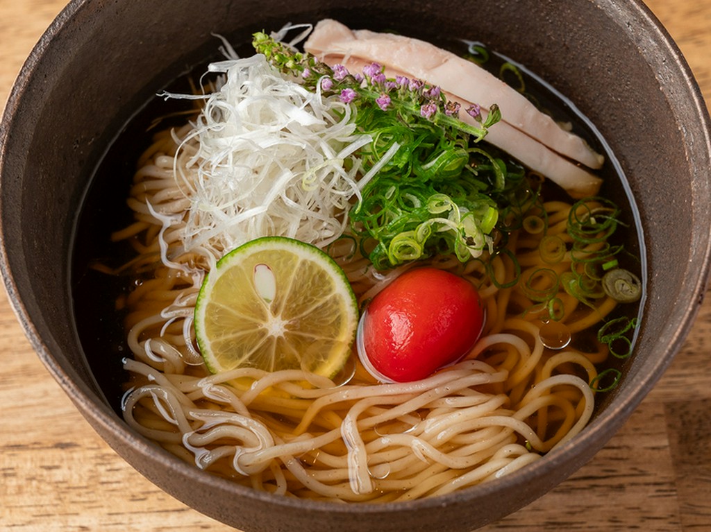 焼肉の余韻を締めくくる一杯『冷やしラーメン』