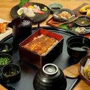 『先付』や『お造り』といった会食にも喜ばれる上質さが魅力です。鰻は『う巻き』『白焼き』、そして『ひつまぶし』とバリエーション豊かな味わい方で食べ比べを楽しめます。