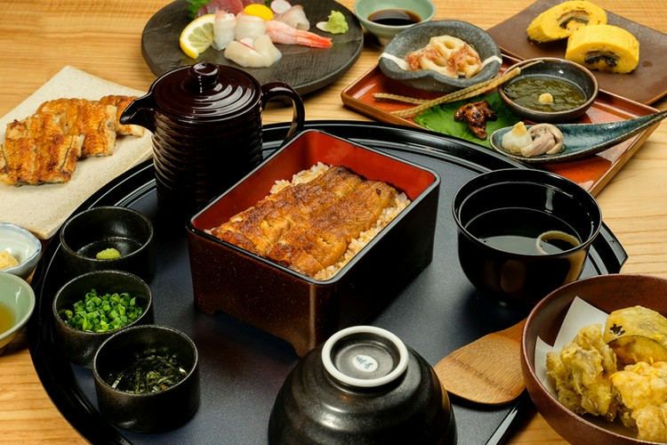 うなぎ四代目菊川 ヒルトンプラザウエスト大阪店 西梅田/うなぎ | ヒトサラ