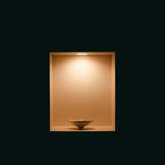 円山公園東エリアの閑静な住宅街にひっそりと佇むお店。知る人ぞ知る隠れ家的な雰囲気も魅力的です。お店入口もシックな印象で、しっとりとした大人なムードを醸し出しています。