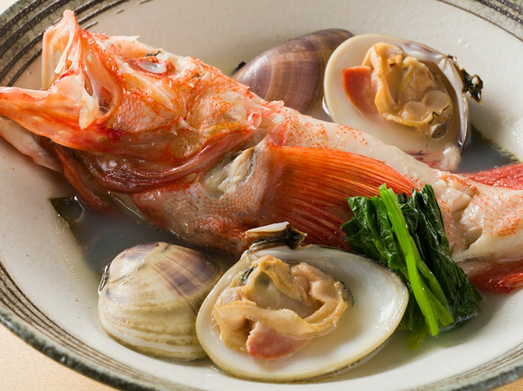 名物「きんき焼き」「きんき湯煮」贅沢に1尾を調理！