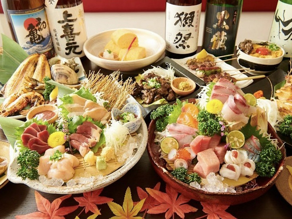 席に着いたらまずオーダー！『お造り』＆『朝引き鶏刺し』